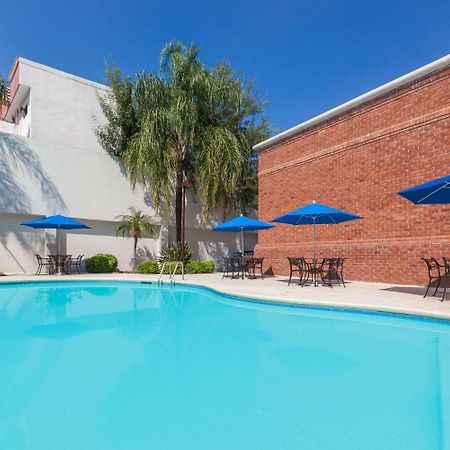Wyndham Garden Monterrey Norte San Nicolas de los Garza Exterior photo